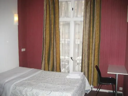 Hotel Meteore Paříž 0*,
